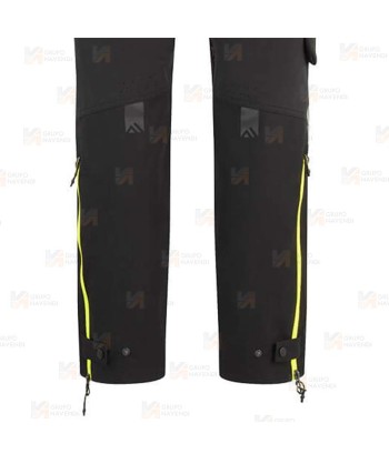 Pantalón Strech entallado con refuerzos y bolsillos desmontables