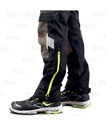 Pantalón Strech entallado con refuerzos y bolsillos desmontables
