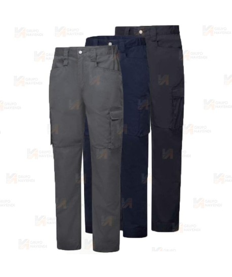 Pantalón multibolsillos con materiales ecológicos