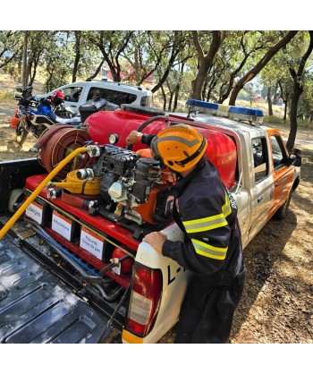 Bancada contra incendios con motobomba 200 L/min y 7,5 Bar.