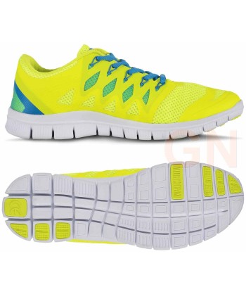 Zapatilla deportiva con cordones y suela eva