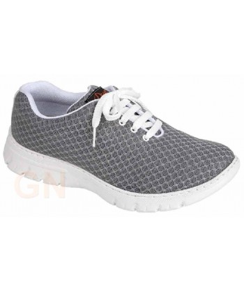 Zapato sanitario antideslizante y transpirable con cordones