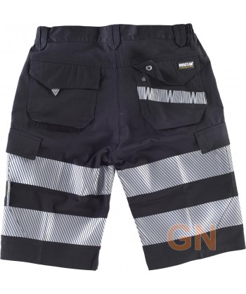 Pantalón bermudas negro multibolsillos con cintas segmentadas