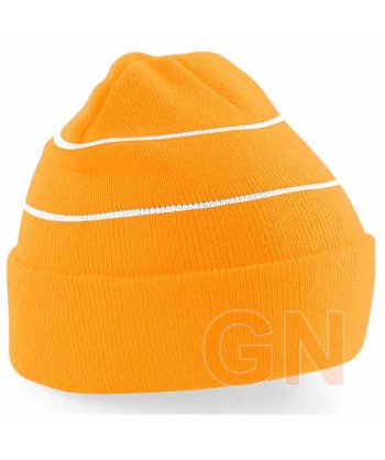 Gorro de punto acrílico  con borde vuelto color naranja flúor