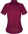 Camisa de manga corta con bolsillo para mujer. Color burdeos