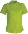 Camisa de manga corta con bolsillo para mujer. Color verde lima