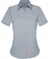 Camisa de manga corta con bolsillo para mujer. Color plata