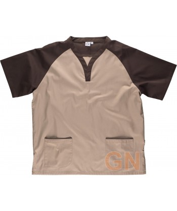 Casaca manga corta y cuello pico con bolsillos unisex