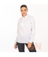 Camisa ibicenca entallada de lino para hostelería
