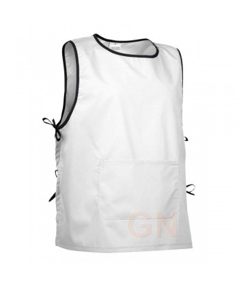 Casulla con bolsillo ajustes laterales color blanco