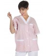 Casaca de señoras de manga corta con cuello pico y botones color rosa