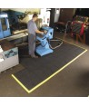 Alfombra modular para zonas con aceites industriales