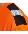 Camiseta alta visibilidad con cintas reflectantes segmentadas