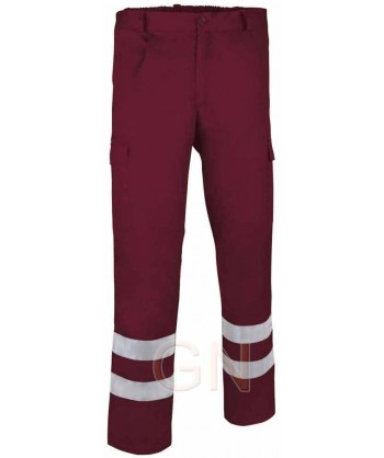 Pantalon económico multibolsillos con cintas reflectantes color  burdeos