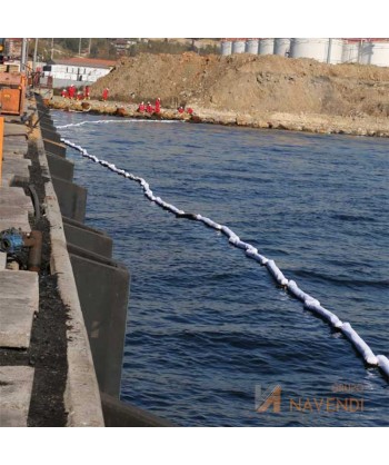 Barreras marinas para contención de aceites y combustibles