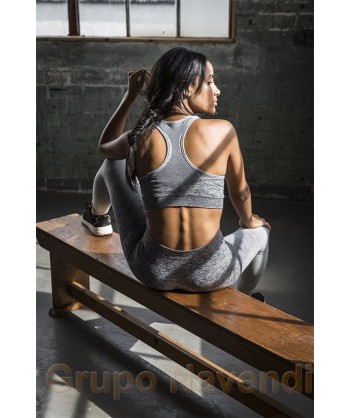 Top ajustado de mujer, bicolor con relleno para deporte