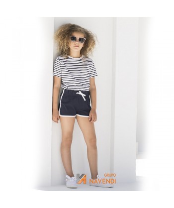 Bermuda short de algodón con cintura elástica sin bolsillos para niños color negro