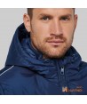 Parka deportiva acolchada con capucha y con cintas reflectantes para hombre