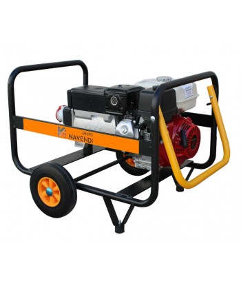 Grupo electrógeno trifásico Honda a gasolina (5,5 KVA / 4.400W)