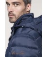 Parka deportiva acolchada con capucha