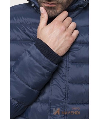 Parka deportiva acolchada con capucha