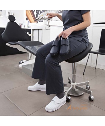 Zapato transpirable y antideslizante con cierre velcro SRC 01
