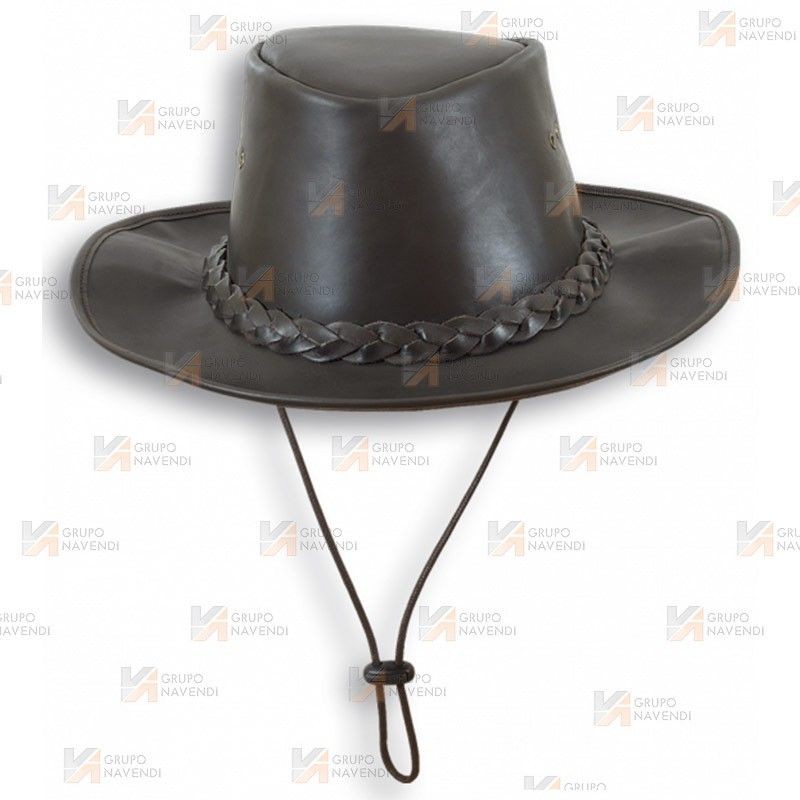 Sombrero de ala ancha de piel color negro. Disponible en tres tallas. Con cordón y tanca de ajuste