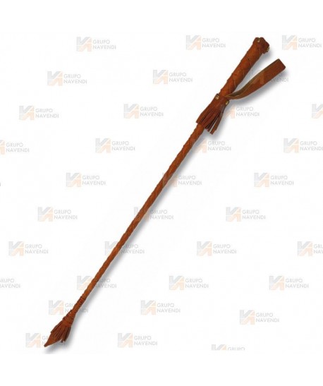 Fusta de piel trenzada de 75 cm con empuñadura