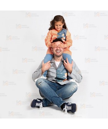 Bata de hombre con dibujos infantiles en tejido vichy para guarderías y colegios