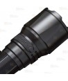 Linterna TK26R recargable con USB  proporciona 1500 lúmenes y alcanza los 350 metros