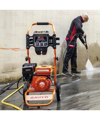 Hidrolimpiadora de agua fría con motor a gasolina a 208 Bar y un caudal de 8,7 l/m