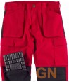 Pantalón multibolsillos bicolor rojo y negro con cintas reflectantes