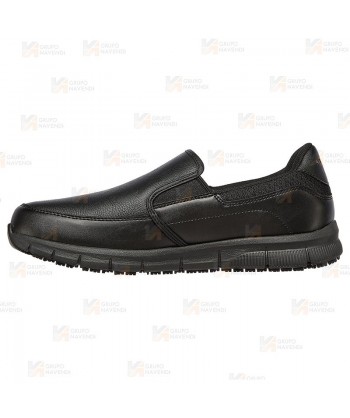 Mocasín laboral Skechers Nampa Groton para hombre. Color negro
