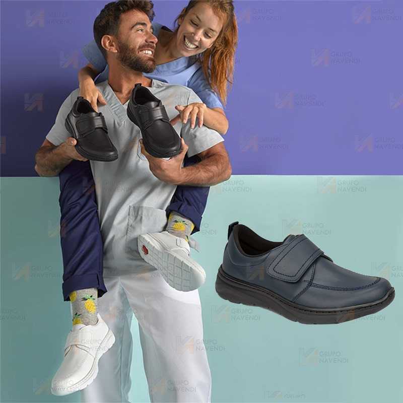 Zapato sanitario de micro fibra transpirable con cierre velcro