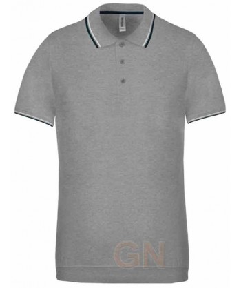 Polo gris de manga corta con el cuello y mangas combinados en marino y blanco
