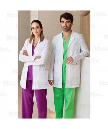 Bata corta en tejido elástico de color blanco para hombre