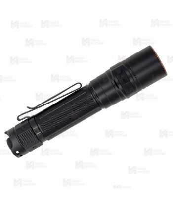 Linterna táctica de alto rendimiento Fenix LD30R (1700 Lúmenes)
