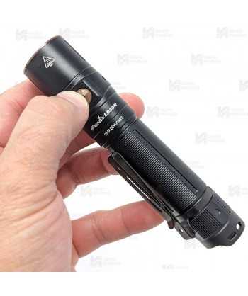 Linterna táctica de alto rendimiento Fenix LD30R (1700 Lúmenes)