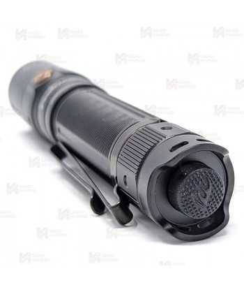 Linterna táctica de alto rendimiento Fenix LD30R (1700 Lúmenes)