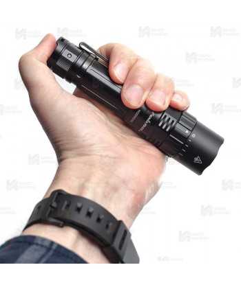 Linterna táctica Fenix PD40R-V3.0 (3000 Lúmenes)