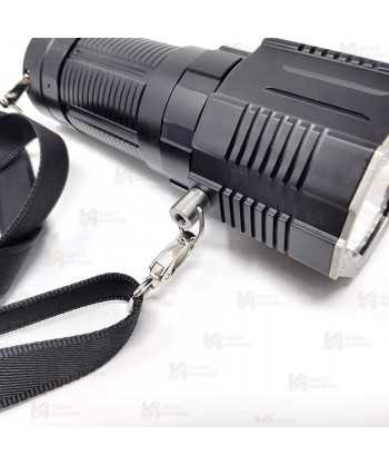Linterna Fénix LR60R con un haz de 1.085 m (21.000 lúmenes)