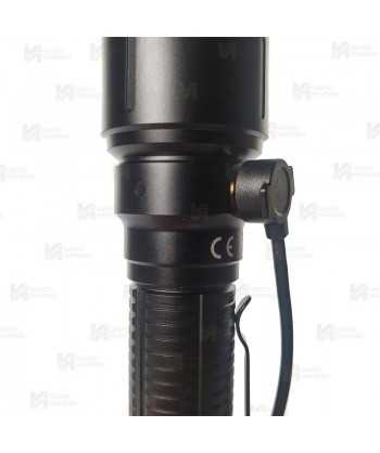 Linterna policial de altas prestaciones Fenix WF26R (3000 Lúmenes)