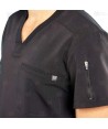 Casaca sanitaria antibacteriana color negro marino con espalda transpirable y bolsillo