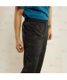 Pantalón sanitario antibacteriano de color negro con tejido elástico para hombre