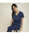 Casaca sanitaria color azul marino, antibacteriana con espalda transpirable para mujer