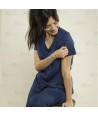 Casaca sanitaria color azul marino, antibacteriana con espalda transpirable para mujer