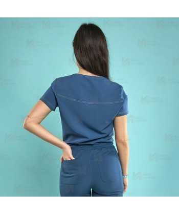 Casaca sanitaria de color azul caribe, antibacteriana de manga corta con bolsillos para mujer
