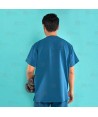 Casaca sanitaria de color azul caribe, antibacteriana de manga corta con bolsillos para hombre