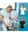Casaca color blanco con cremallera para mujer con tejido técnico 100% microfibra