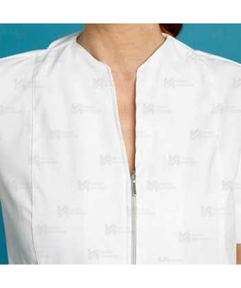 Casaca color blanco con cremallera para mujer con tejido técnico 100% microfibra